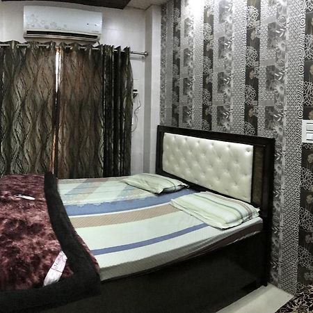 Hotel Prince Palace Патиала Экстерьер фото